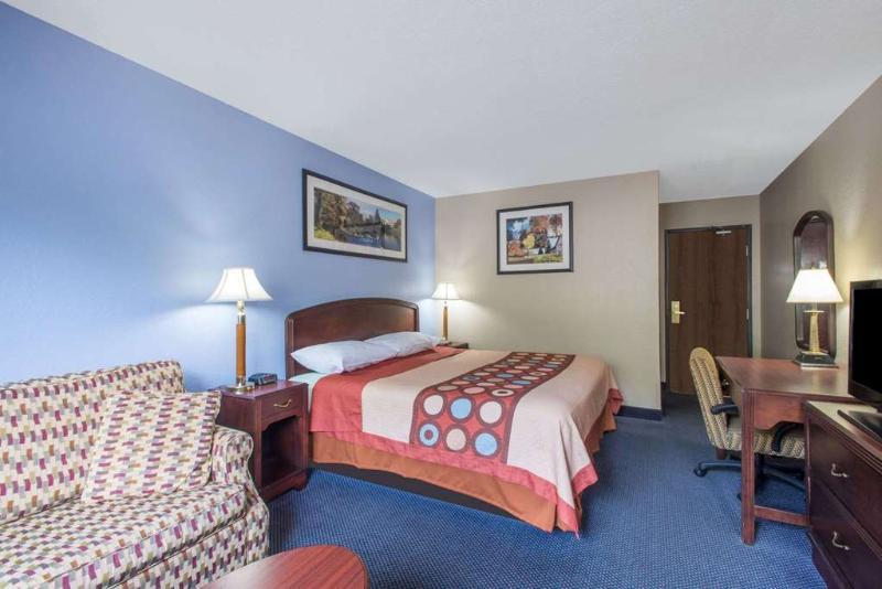 Super 8 By Wyndham Gardner Hotell Eksteriør bilde
